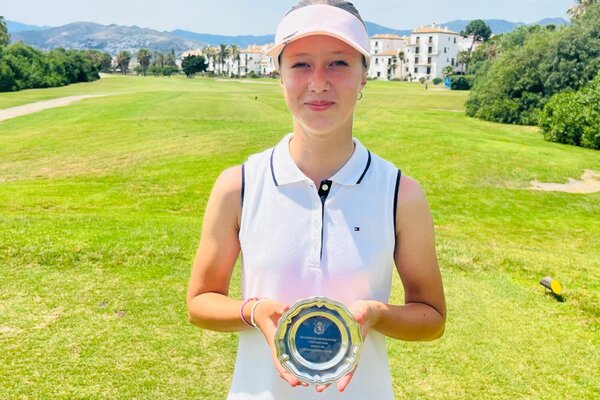 Zoey Sophia Pápay ovládla turnaj Puntuable Zonal Nacional